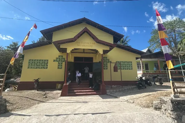 Gereja Paroki St. Fransiskus Balauring - Kedang Dekenat Lembata